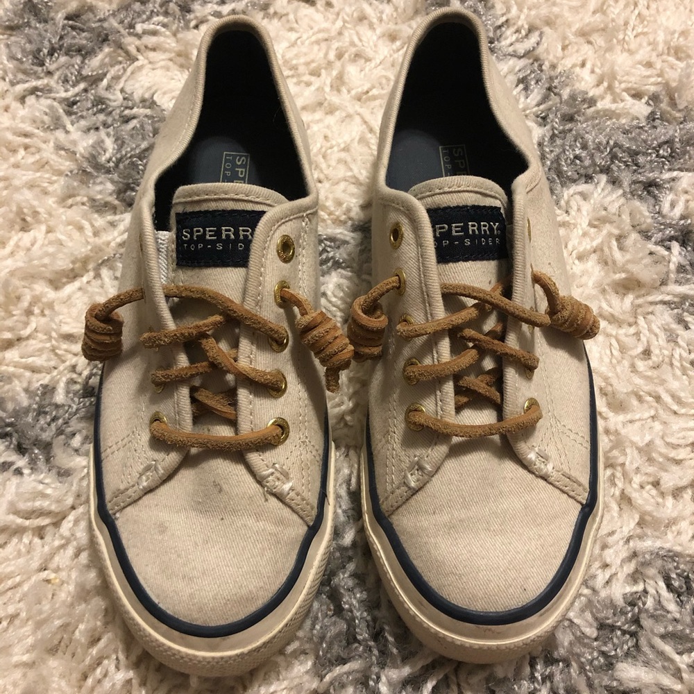 Sperry tennis shoes